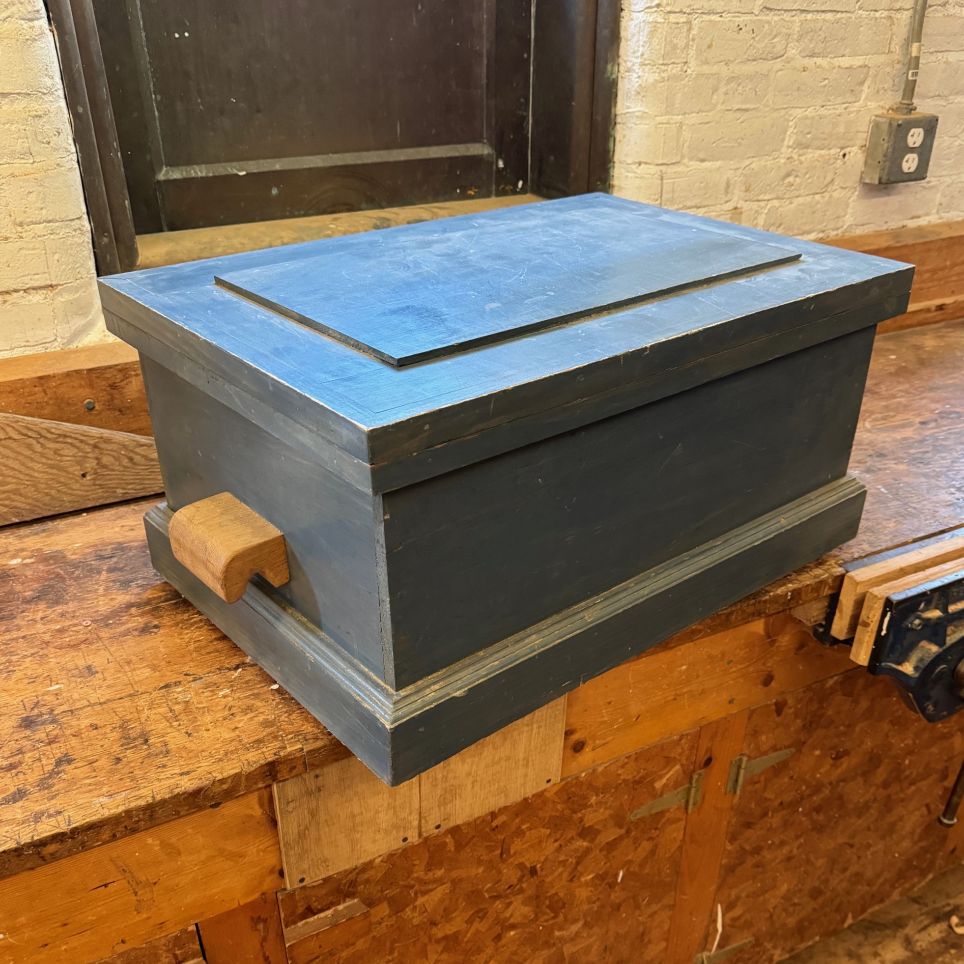 Classic Wooden Tool Box Build 